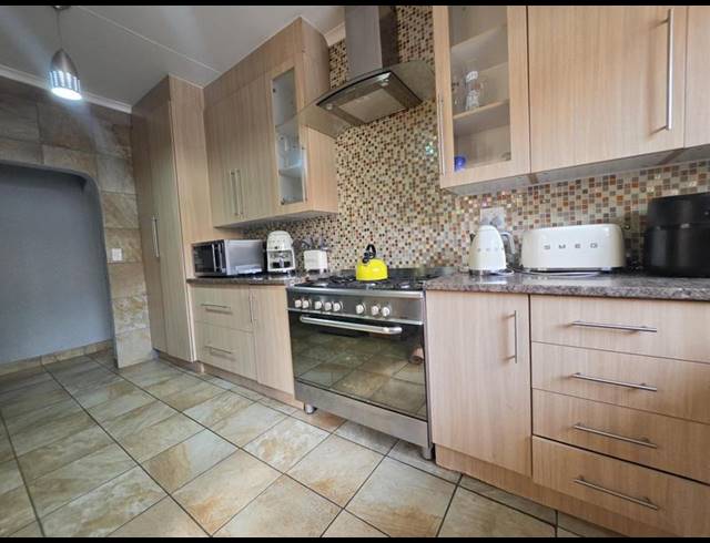 3 BEDROOM HOUSE FOR SALE IN RANDHART